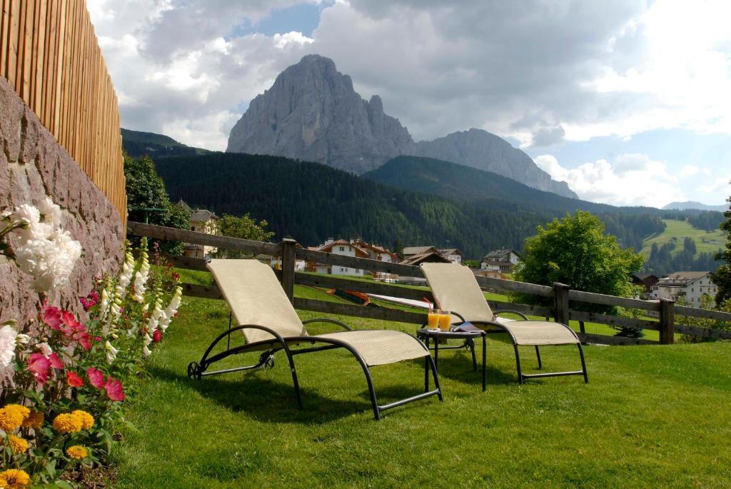 Hotel Pra Tlusel Selva di Val Gardena Luaran gambar