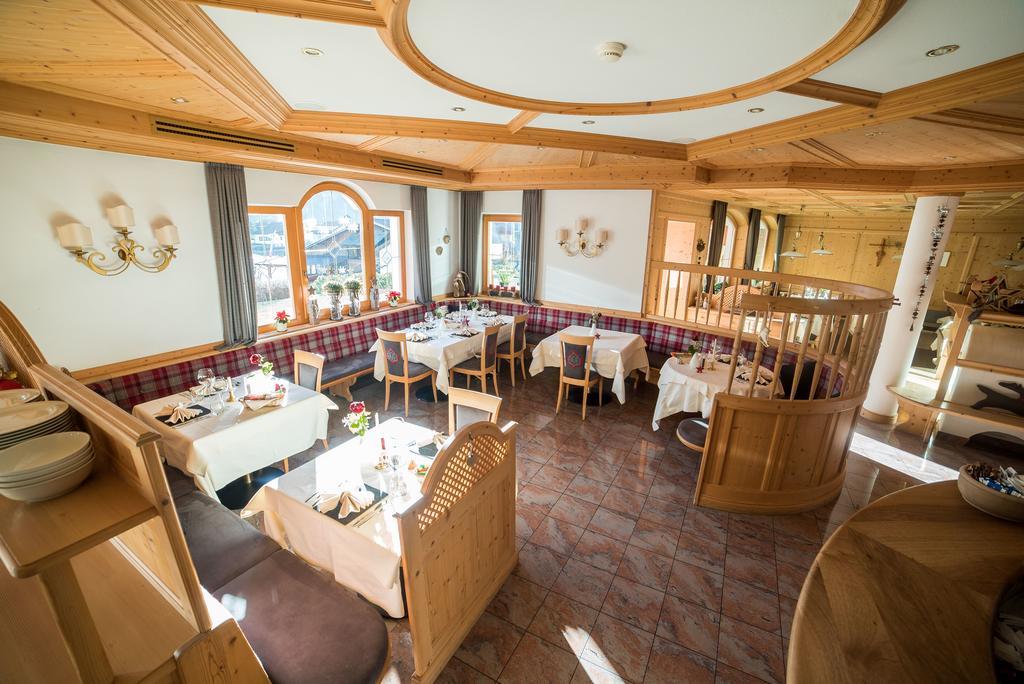 Hotel Pra Tlusel Selva di Val Gardena Luaran gambar